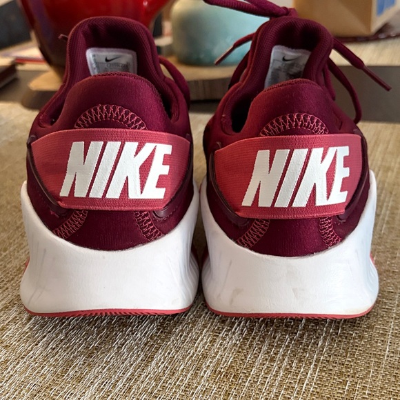 Nike Metcon Maroon Sneakers with White and Red Accents 10 - Picture 3 of 5